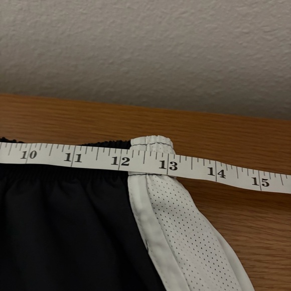 Womens Nike Running Shorts - Picture 5 of 5
